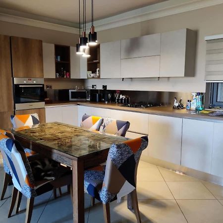 Cosy Designer Finished Apartment With Unobstructed Views San Pawl il-Baħar Kültér fotó